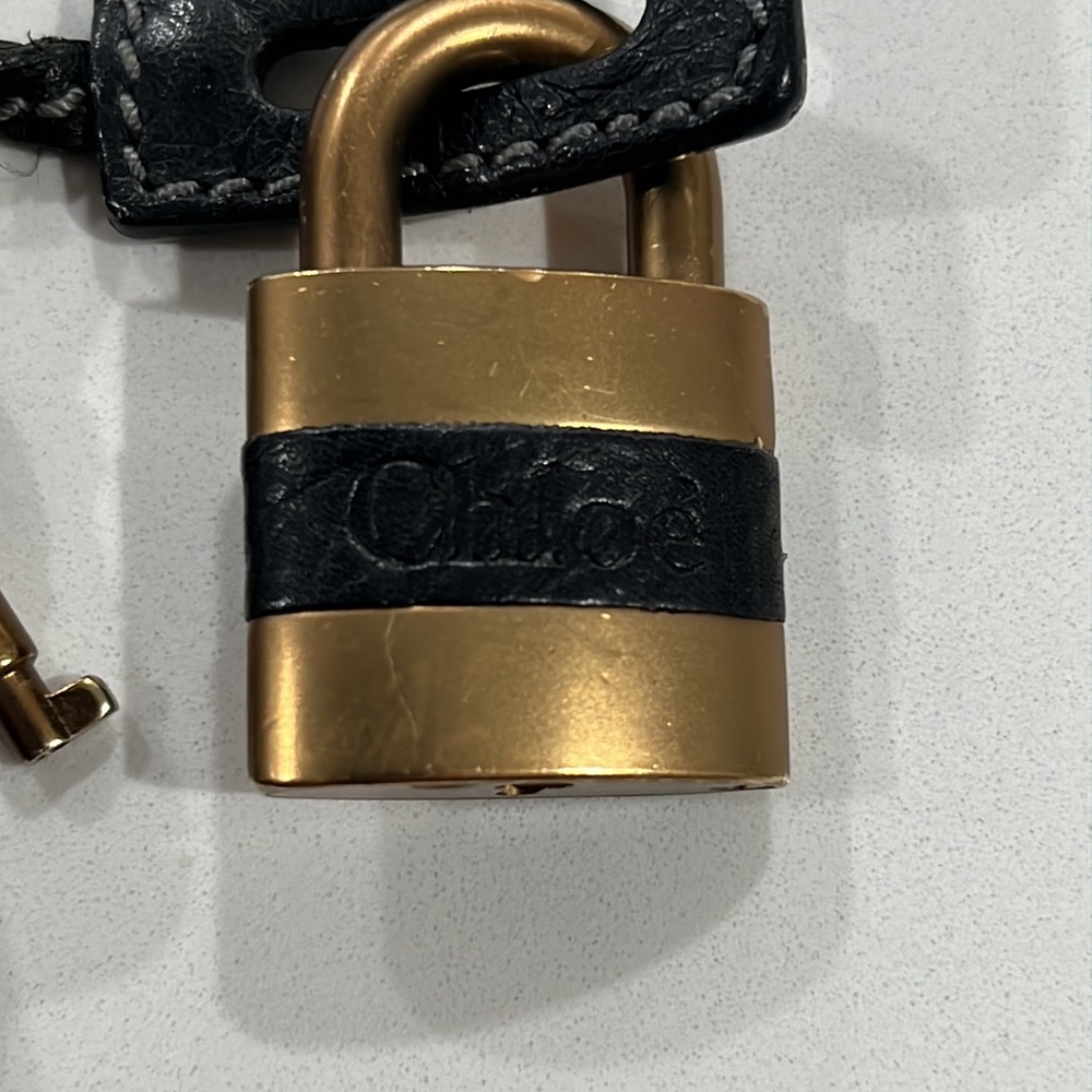 Chloe black leather padlock purse - Picture 3 of 7